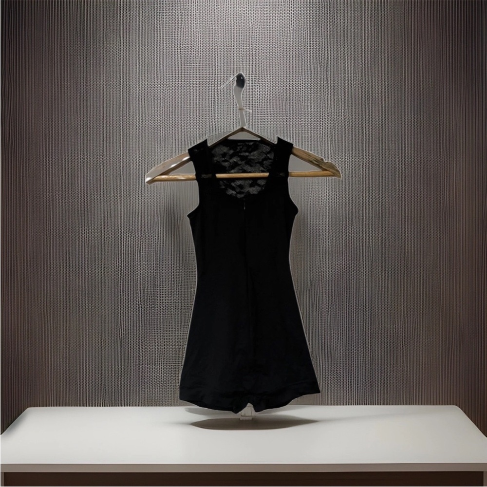 Natalie Dance Wear Small Women’s Black Performance Wear Activewear.